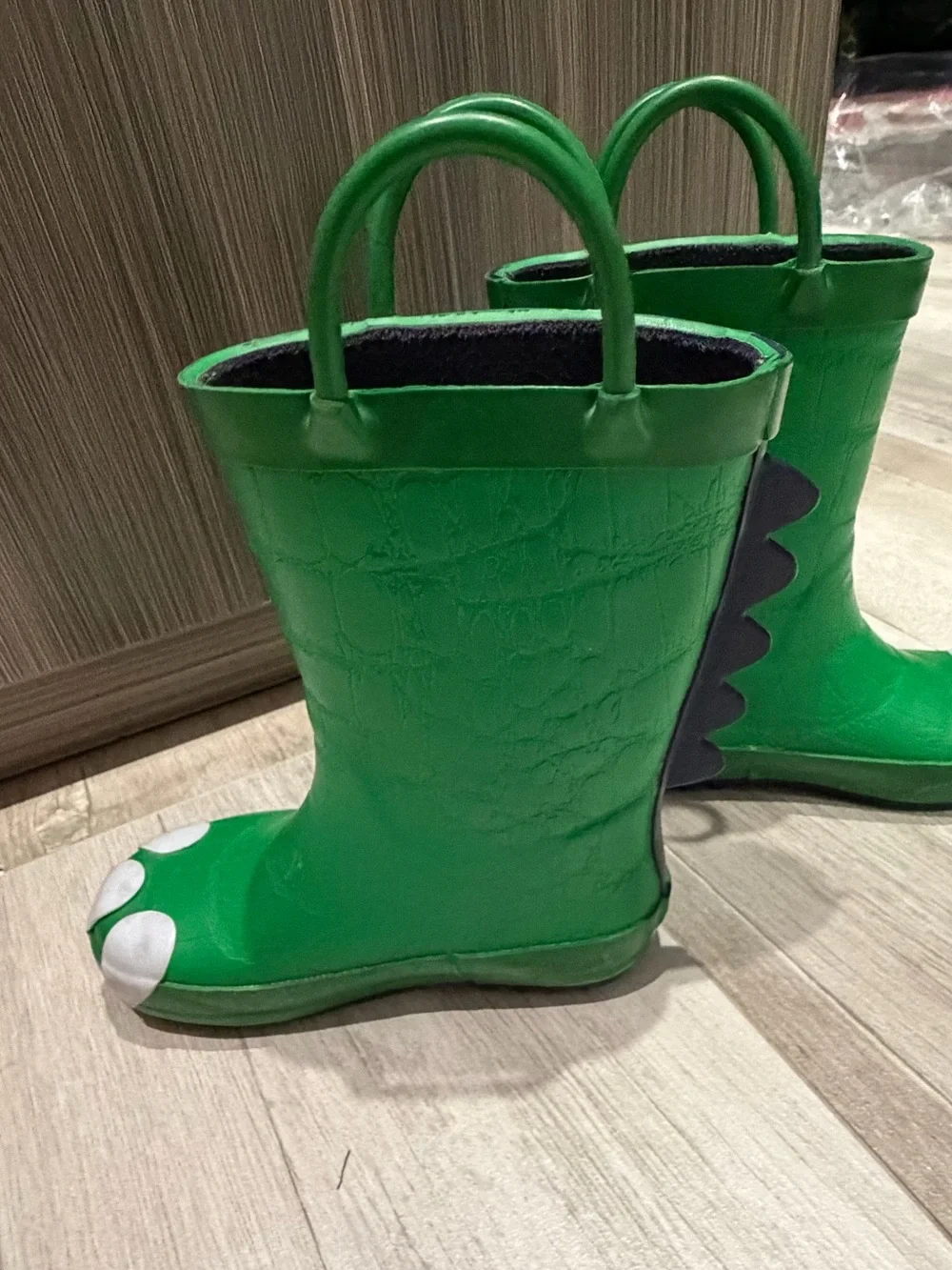Cat & Jack durable green